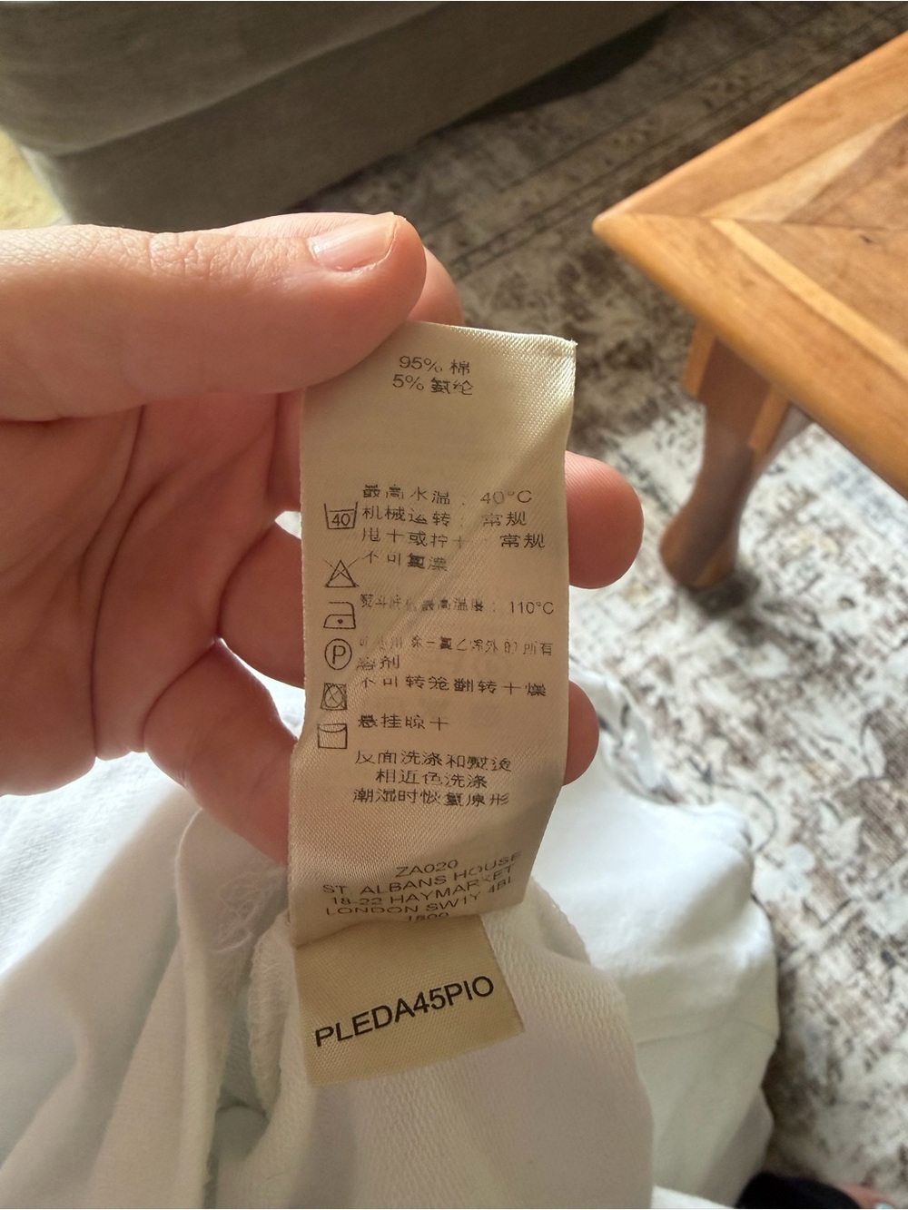 Authentic Burberry vintage sweater - Picture 7 of 8